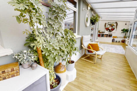 Park-Estate-Road-Portland-Dorset-UK-10092025_13334