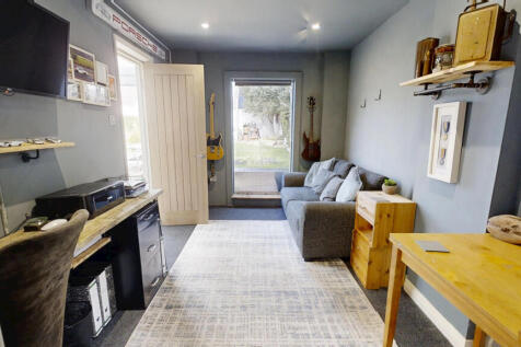 Park-Estate-Road-Portland-Dorset-UK-10092025_13295