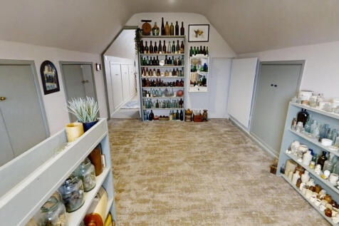 Park-Estate-Road-Portland-Dorset-UK-10092025_13380