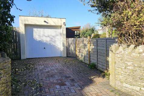 Garage &amp; Parking