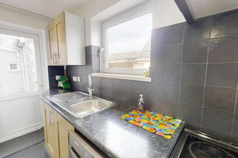 Westcliff-Road-Portland-Dorset-UK--11122025_150036