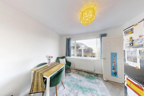 Brymers-Avenue-Portland-Dorset-UK-11262025_135816