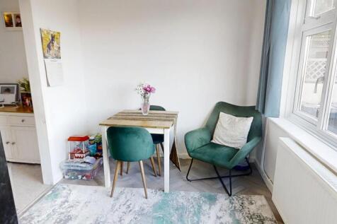 Brymers-Avenue-Portland-Dorset-UK-11262025_135857