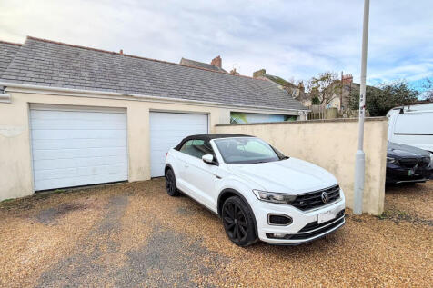 Garage and parking 2