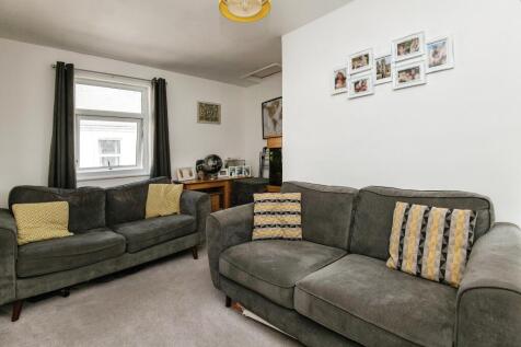 Bedroom/Living Room