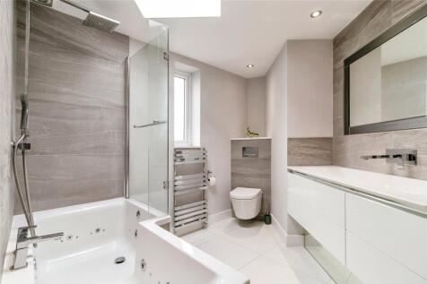 En Suite Bathroom