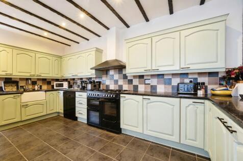 Fitted Kitchen