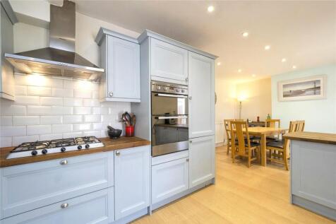 Fitted Kitchen