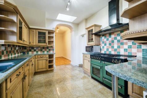 Fitted Kitchen