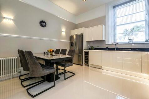 Kitchen/Breakfast Ro