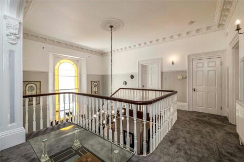Beautiful Galleried
