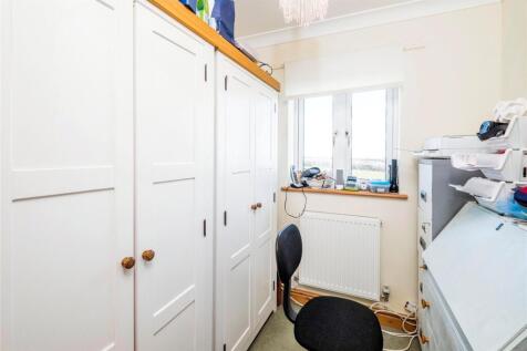 Bed 3/Office