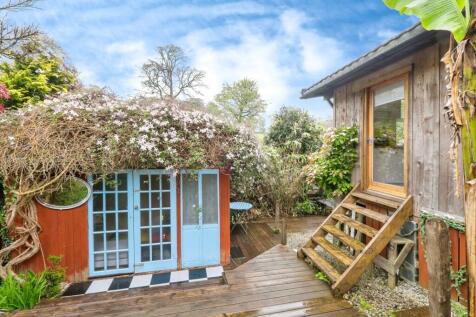 Deck &#43; Summerhouse