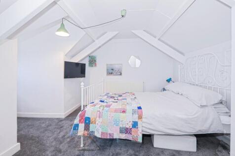 Attic/Bedroom 4