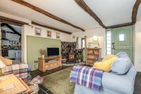 Cottage Lounge