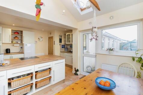 Kitchen/Breakfast