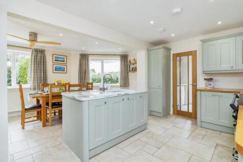 Kitchen/Dinging Room