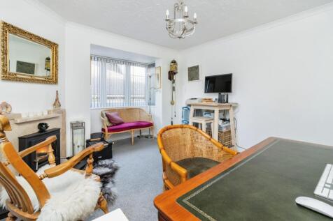 Bedroom 3/Reception