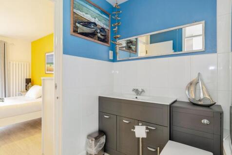 Ensuite/Bathroom