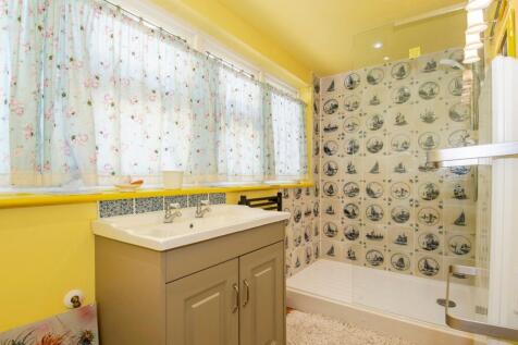Bedroom Two Ensuite