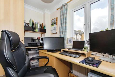 Bedroom/Office