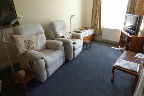 Living Room/Bedroom