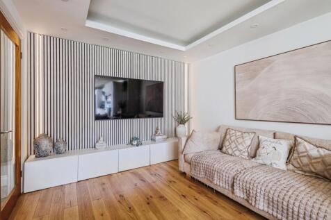 Rear Lounge