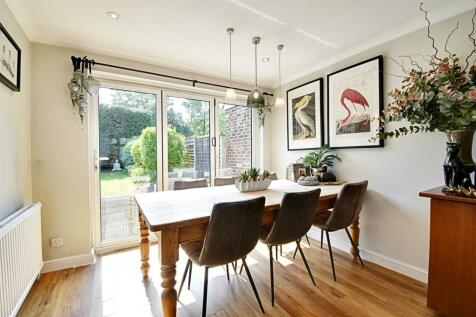 Dining Area 1.jpg