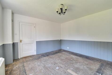 Living Room 2.jpg