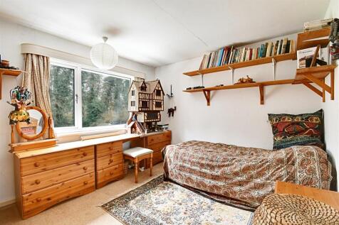 Bedroom 2_1.jpg
