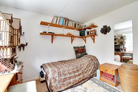 Bedroom 2_2.jpg