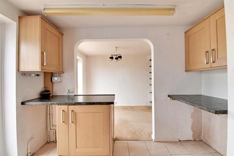 Kitchen 2.jpg