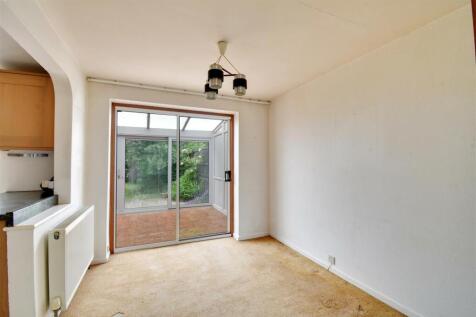 Dining Area 1.jpg
