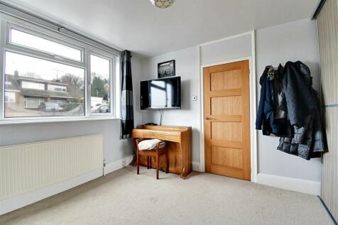 Bedroom 5_2.jpg