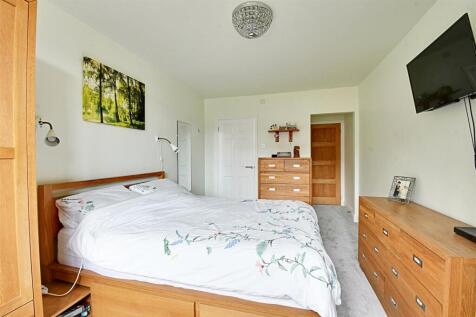 Master Bedroom 2.jpg