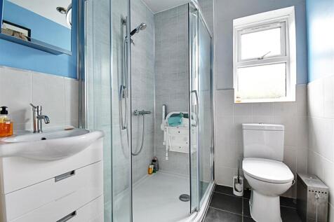 Shower Room.jpg