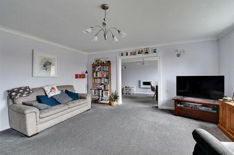 Lounge 2.jpg