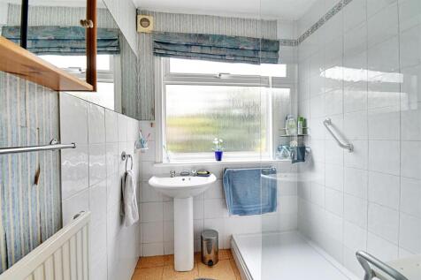 Shower Room.jpg