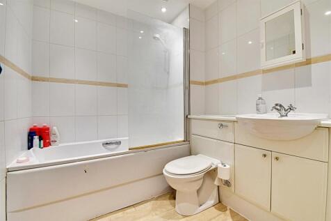 Bathroom.jpg