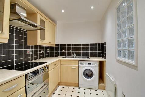 Kitchen 1.jpg