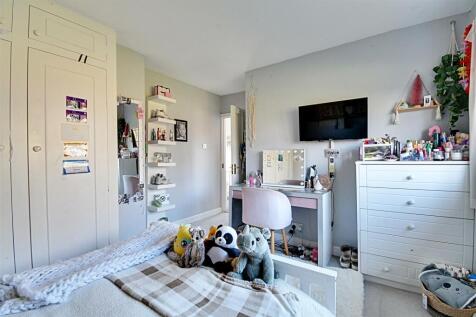 Bedroom 2_2.jpg