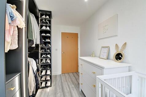 Bedroom 2_2.jpg