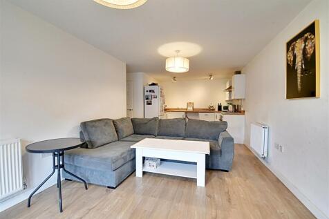 Lounge 3.jpg