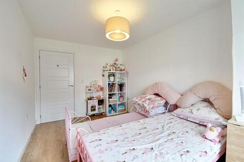 Bedroom 2_2.jpg