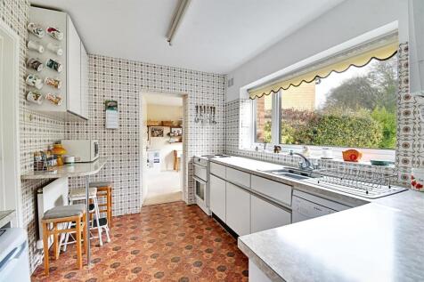Kitchen 1.jpg