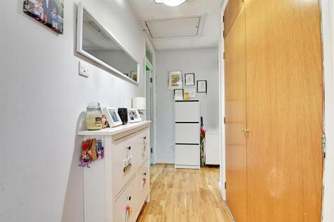 Hall 2.jpg