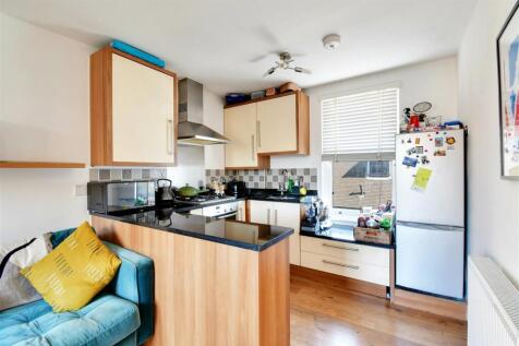 Kitchen 2.jpg