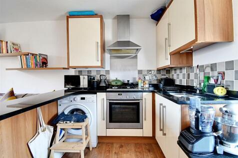 Kitchen 1.jpg