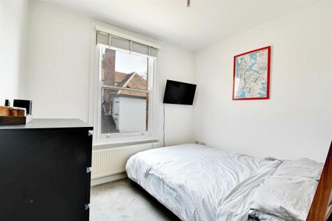 Bedroom 2_1.jpg