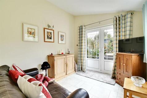 Family Room 1.jpg